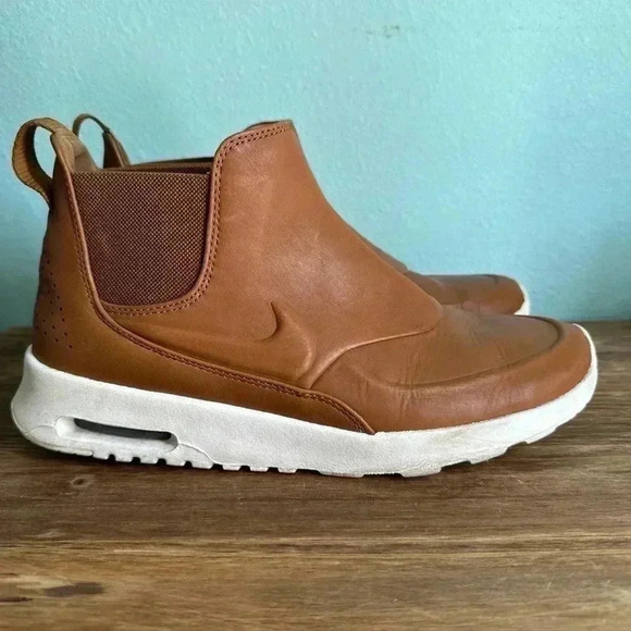 Nike Shoes - Nike Air Max Thea Women 9.5 Sneaker Boots Chelsea Mid Leather Brown City Comfort